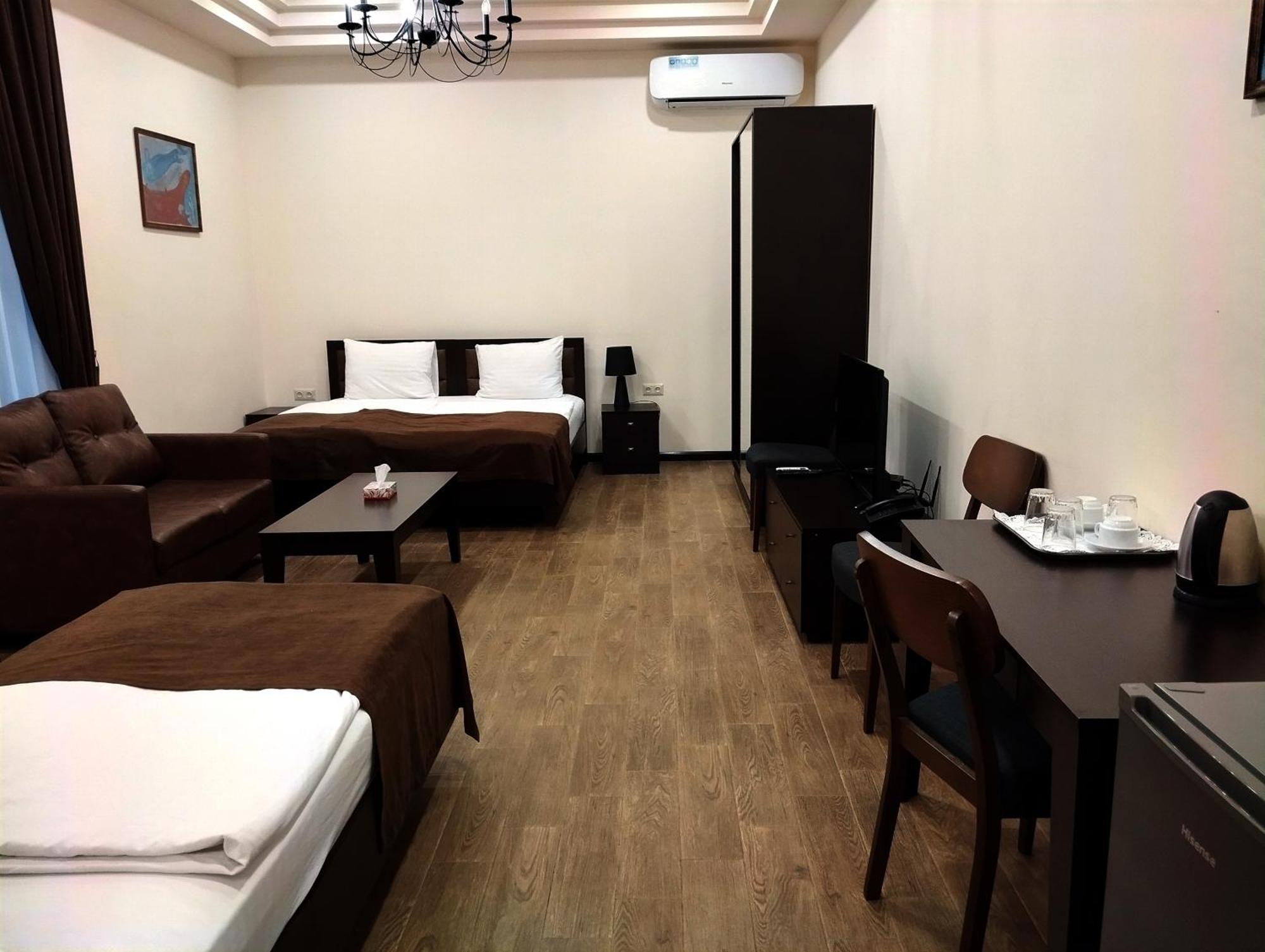 יירבאן Boutique Living Hotel מראה חיצוני תמונה