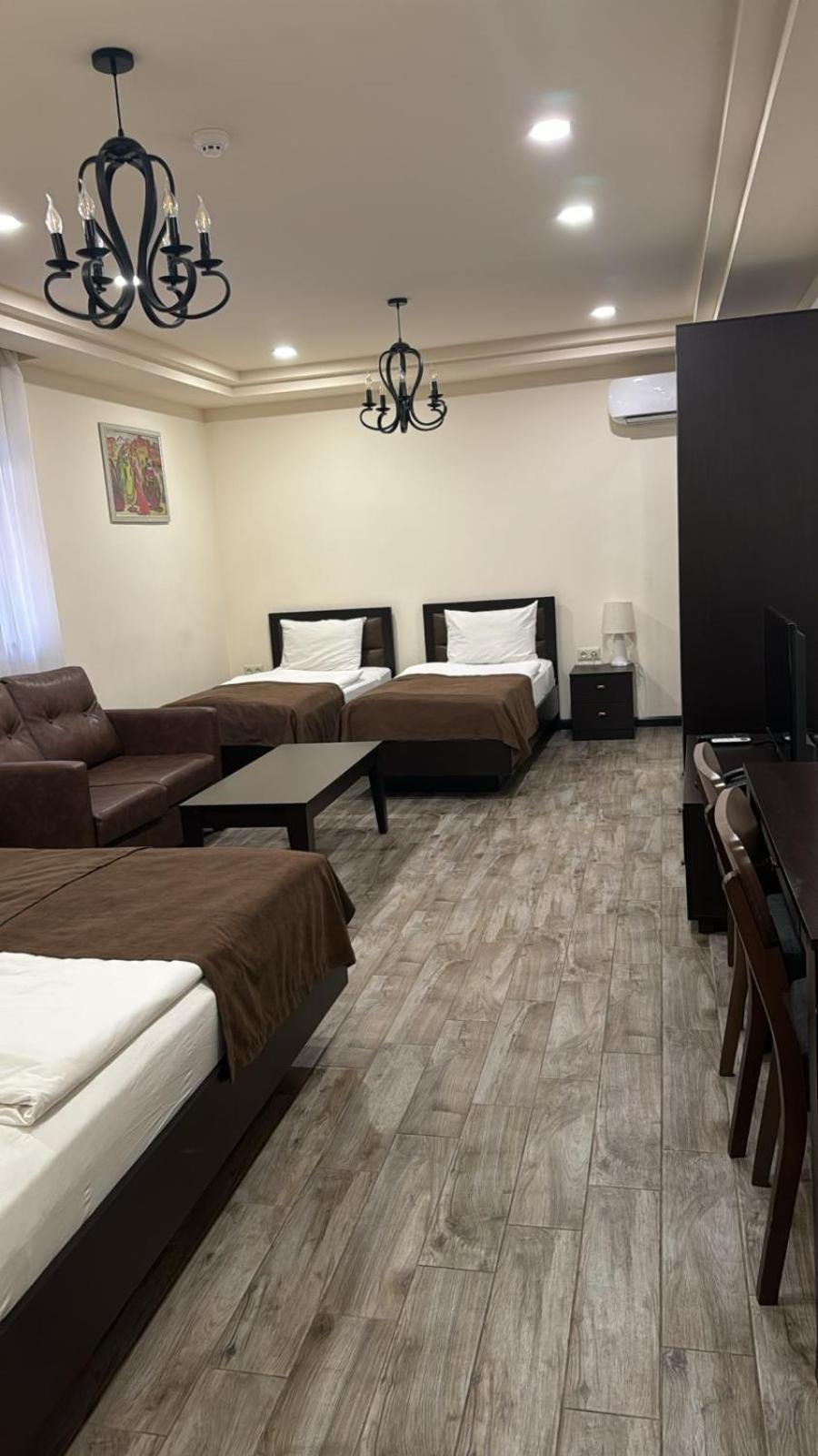 יירבאן Boutique Living Hotel מראה חיצוני תמונה